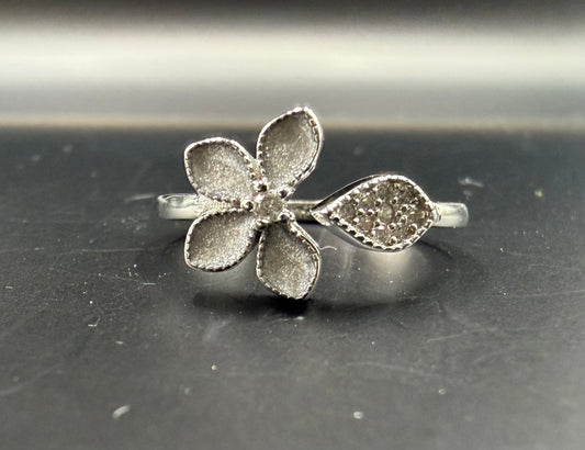 Frosted Flower Ring